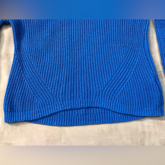 Old Navy Cobolt Blue cotton/acrylic woman’s crew neck sweater size small - Picture 5 of 10